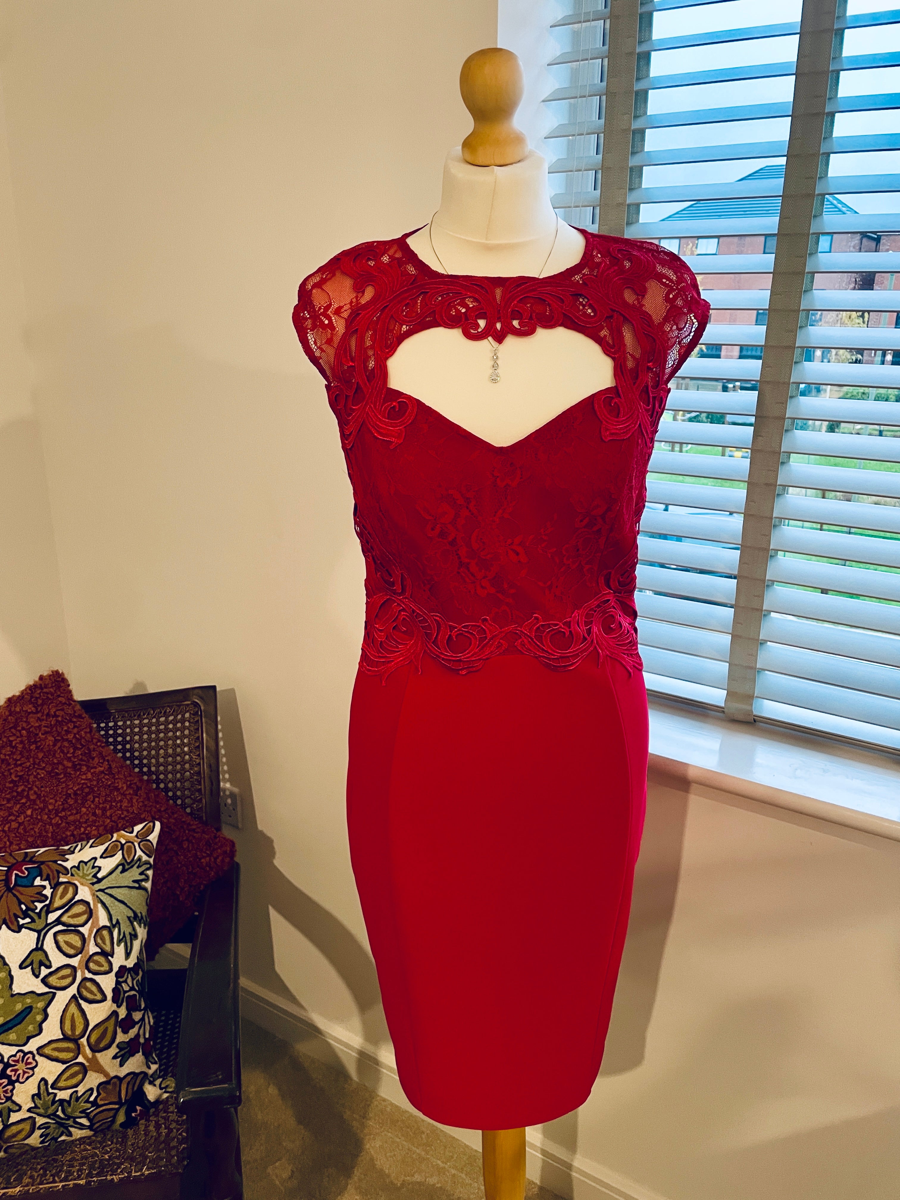 Lipsy, size 14, £35