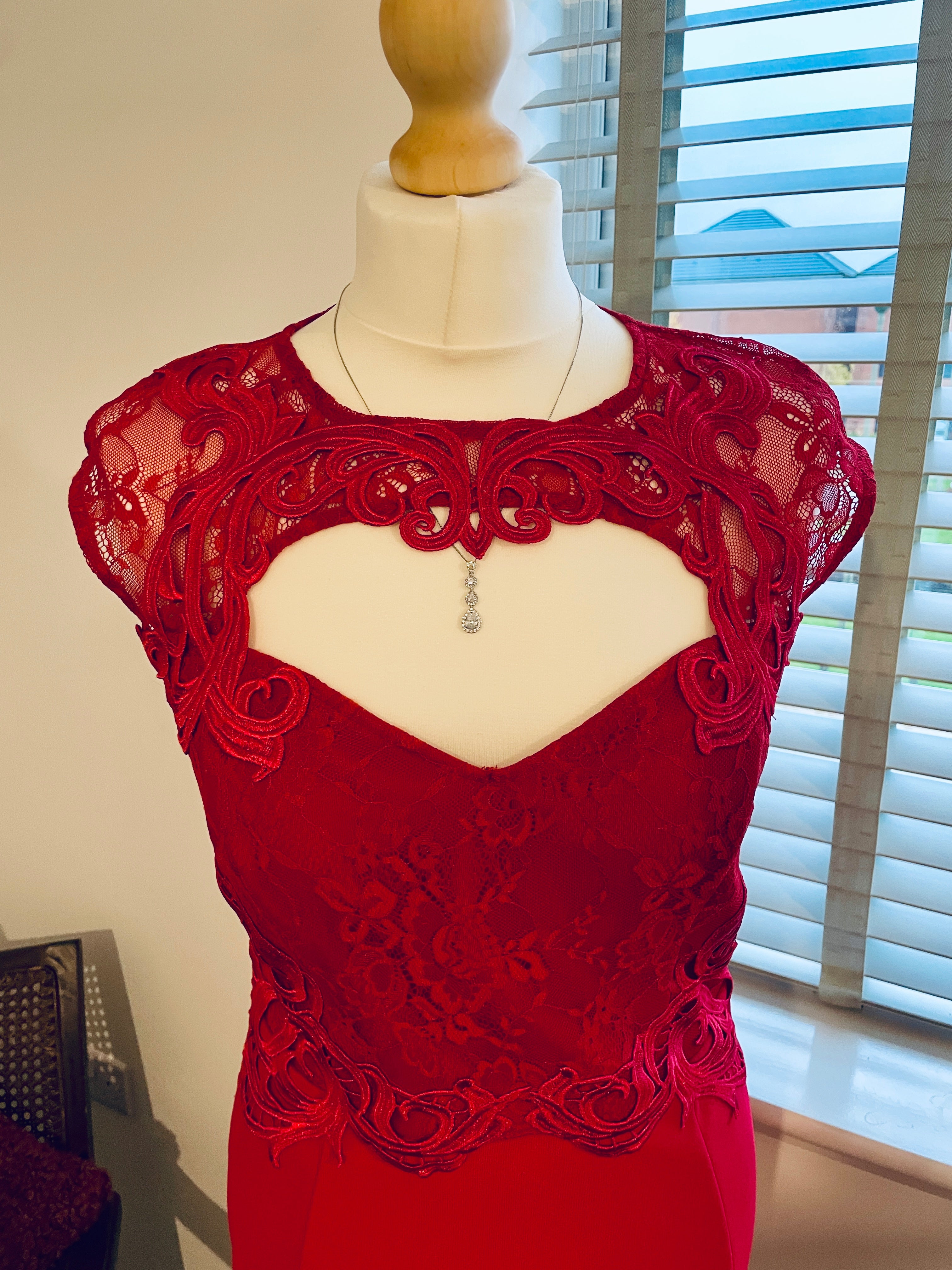 Lipsy, size 14, £35