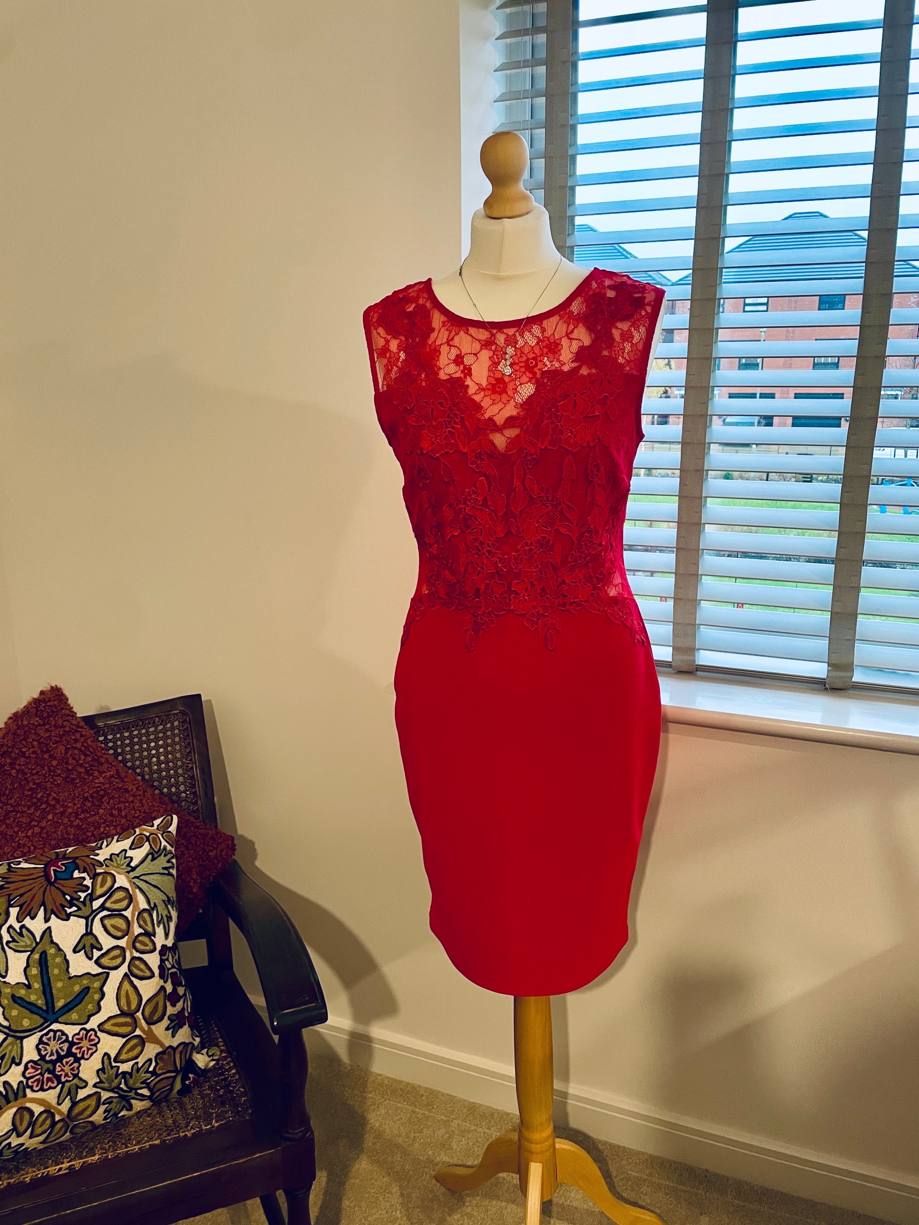 Lipsy, Size 14, £30