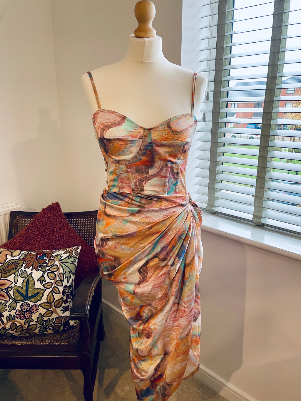 Pretty Little Thing, Size 10, £25