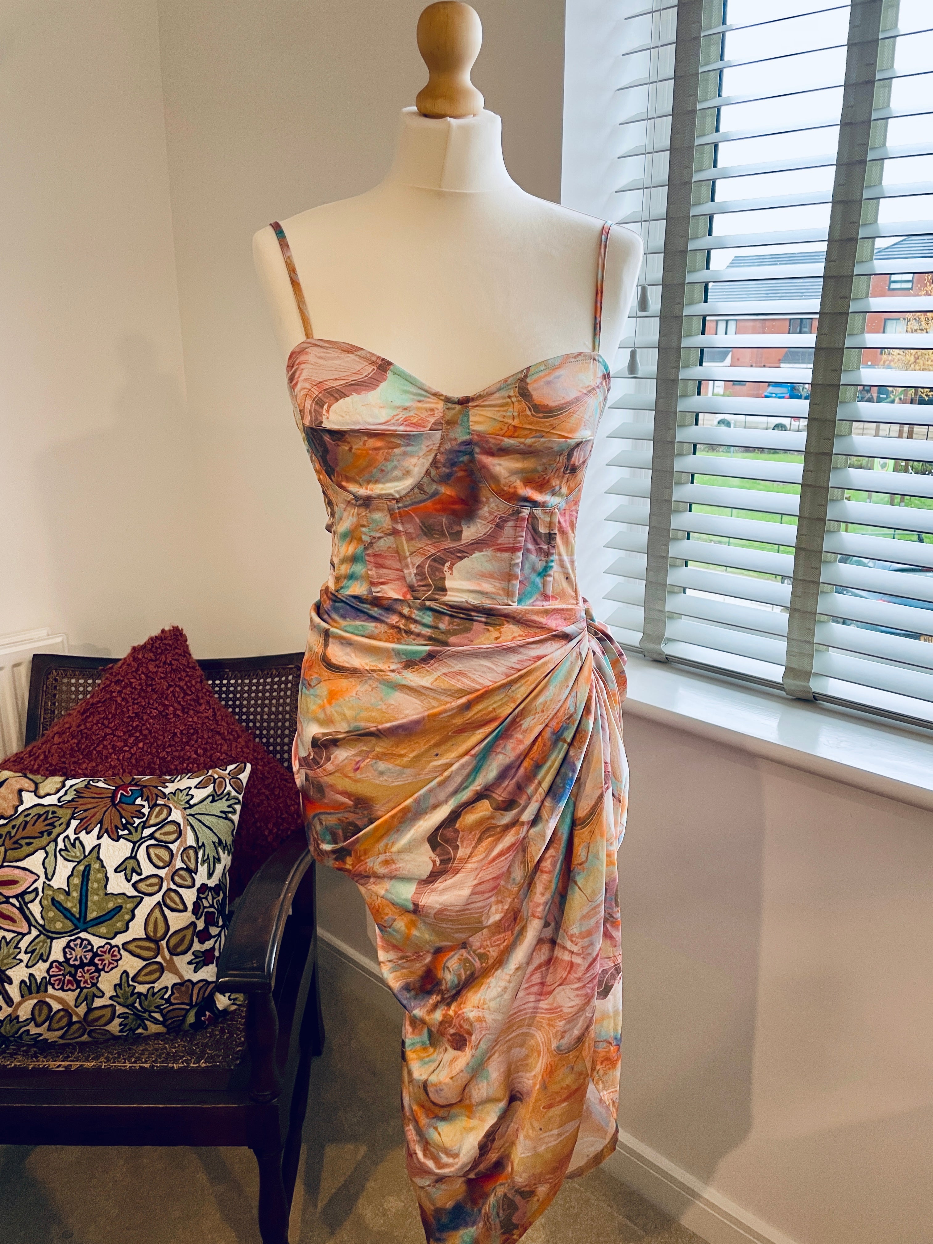 Pretty Little Thing, Size 10, £25