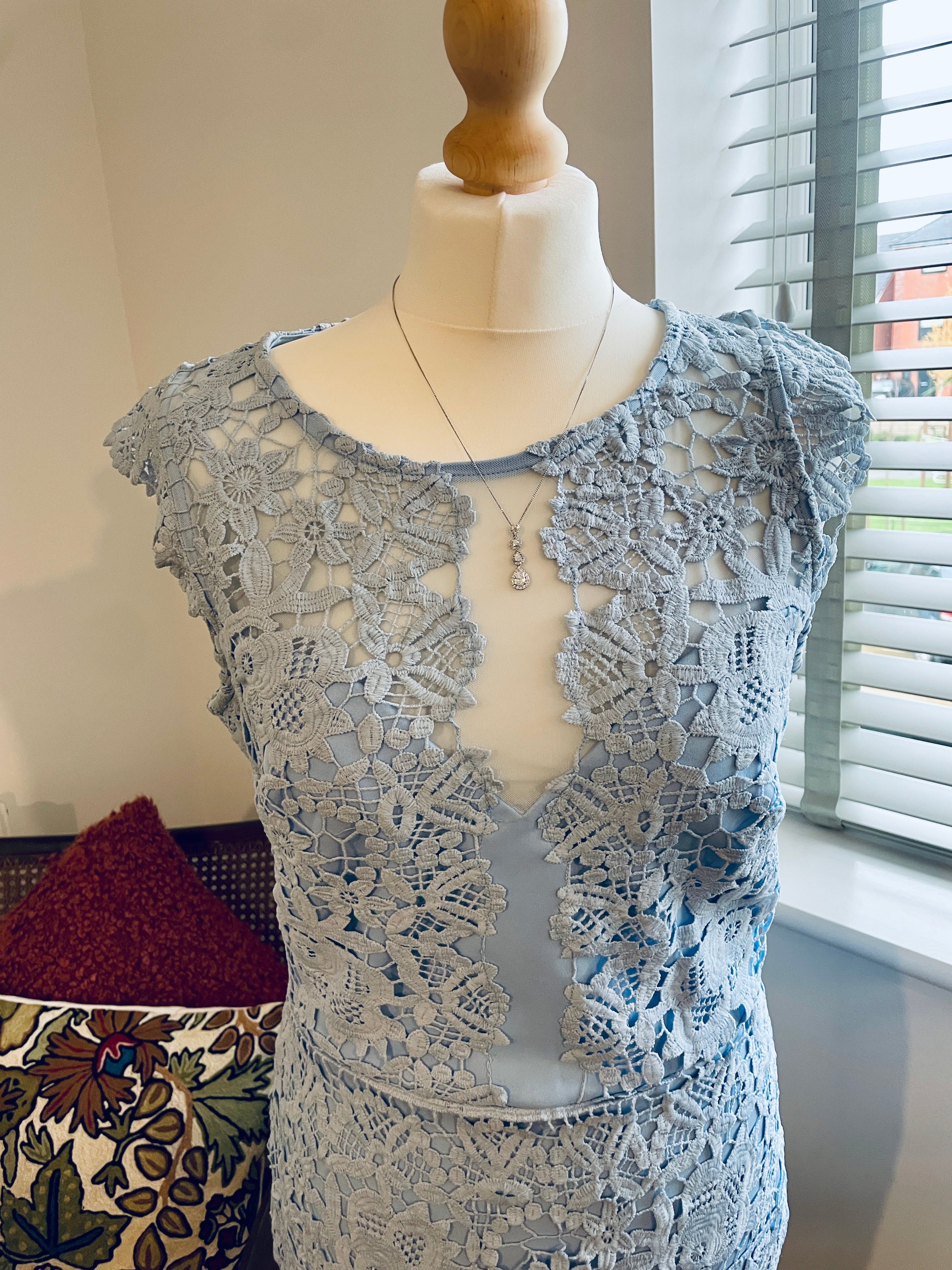 Lipsy, Size 14, £35